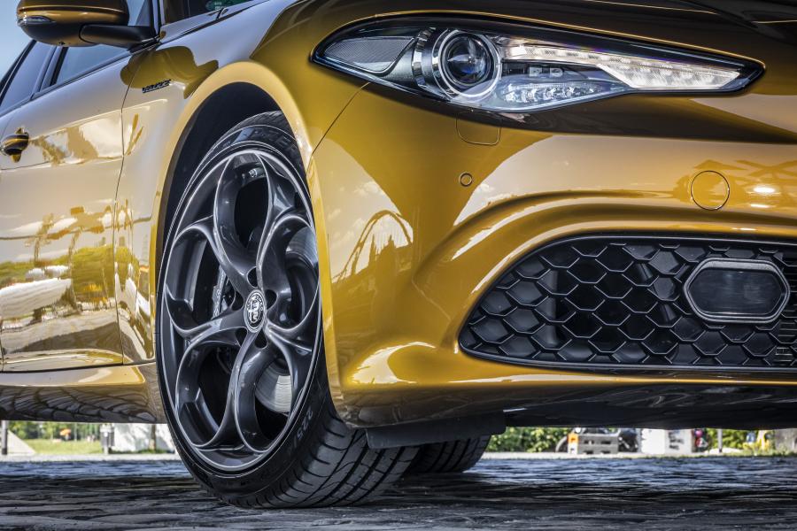 Детали экстерьера Alfa Romeo Giulia Veloce Q2 (952) 2019 года  (фото 25 из 27)